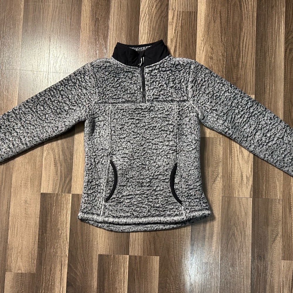 Wonder Nation Black and Gray Fleece Top